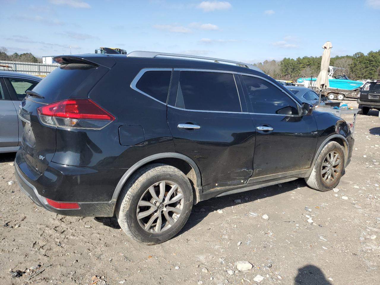 2020 Nissan Rogue - Image 3