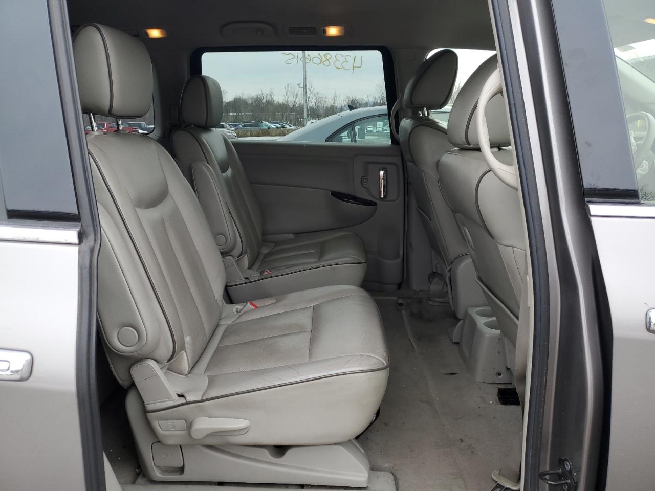 2013 Nissan Quest - Image 11