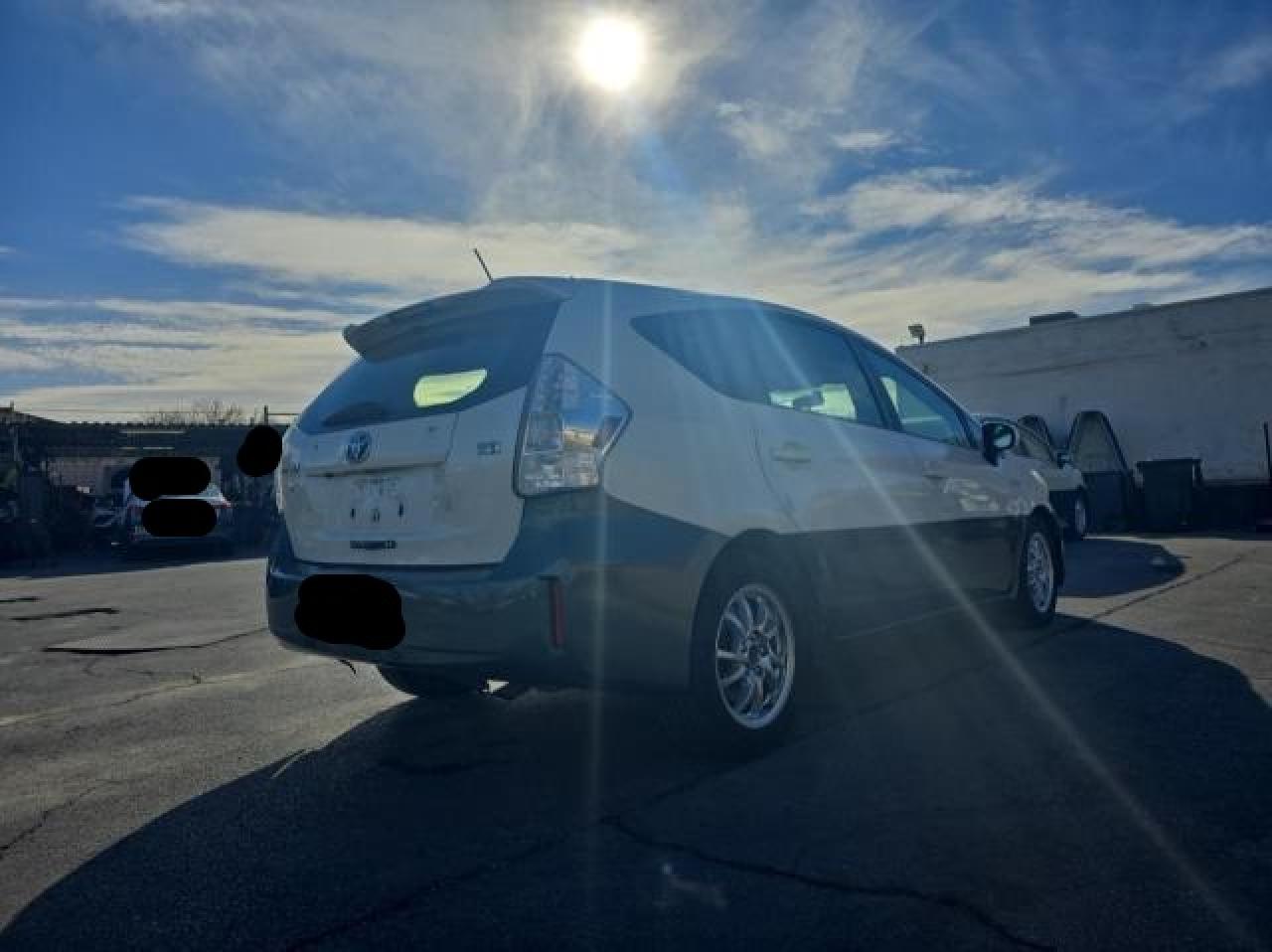 2015 Toyota Prius - Image 4