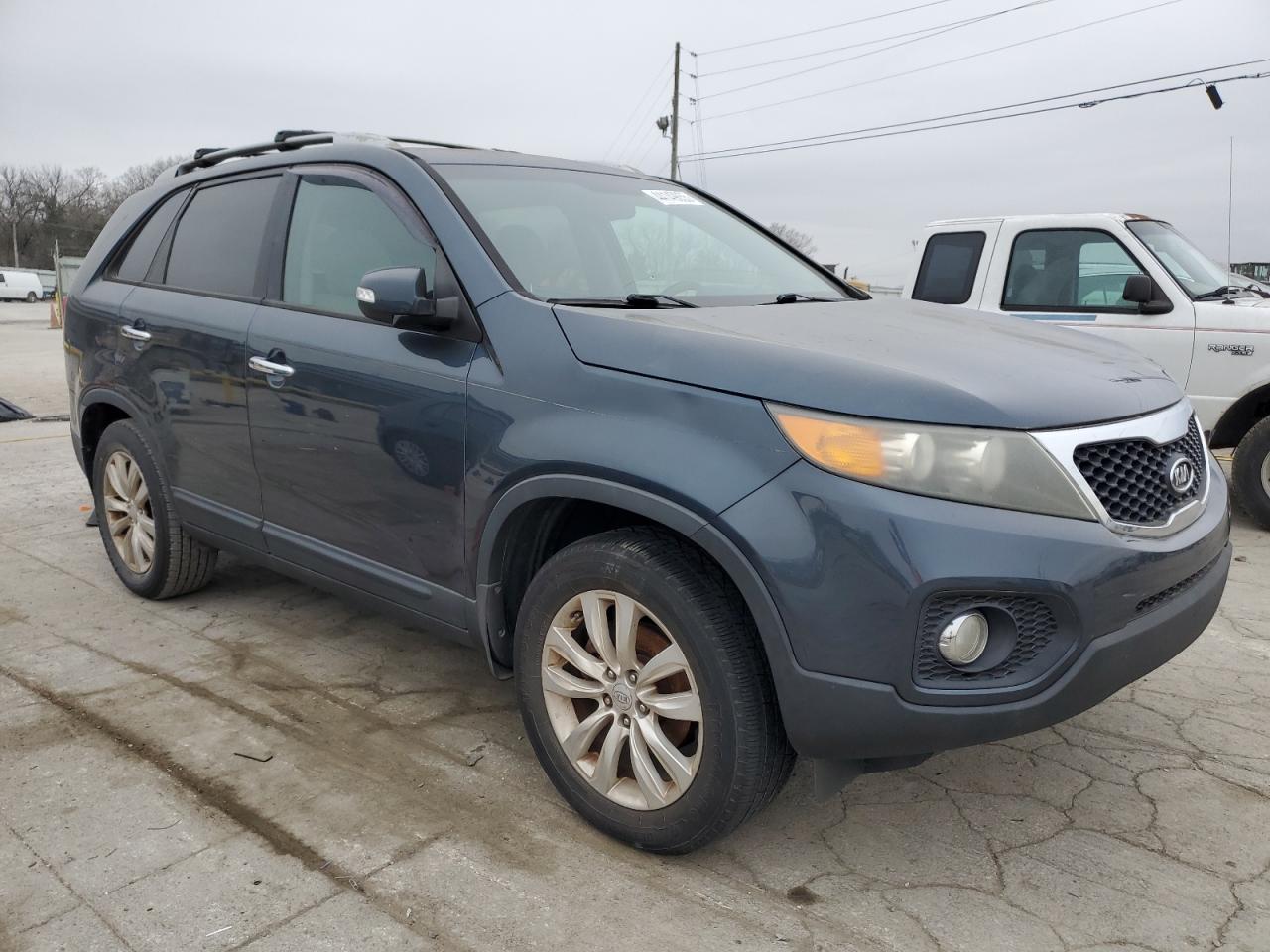 2011 Kia Sorento - Image 4