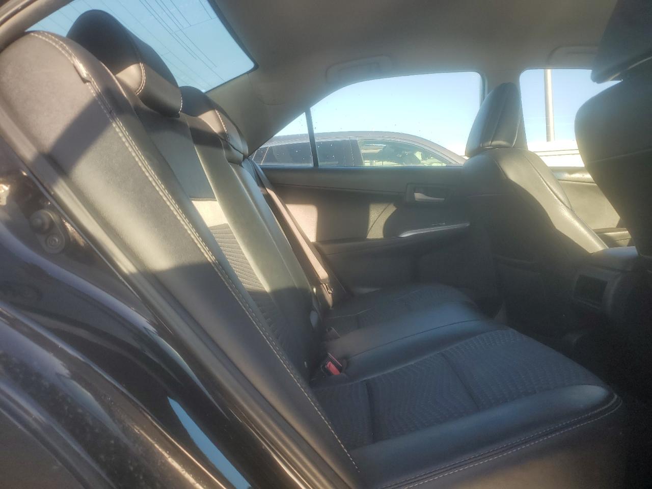 2012 Toyota Camry - Image 10