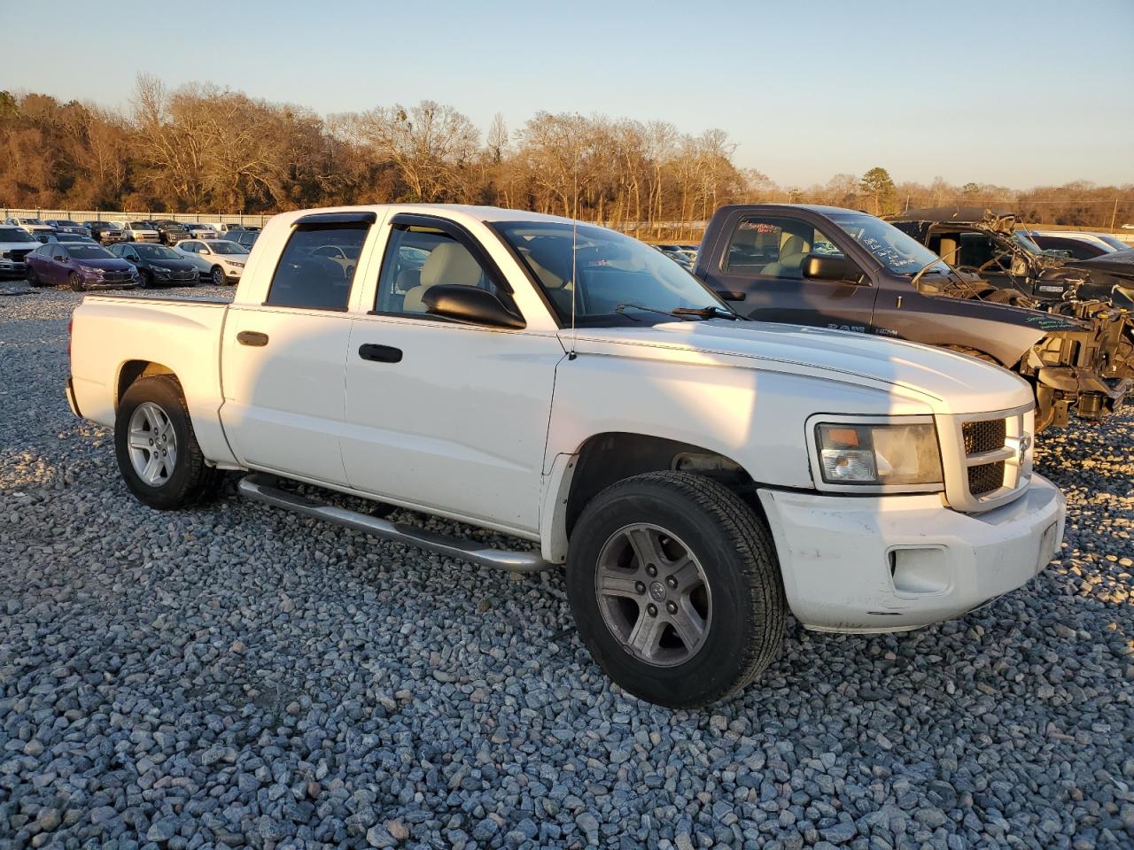 2011 Dodge Dakota - Image 4