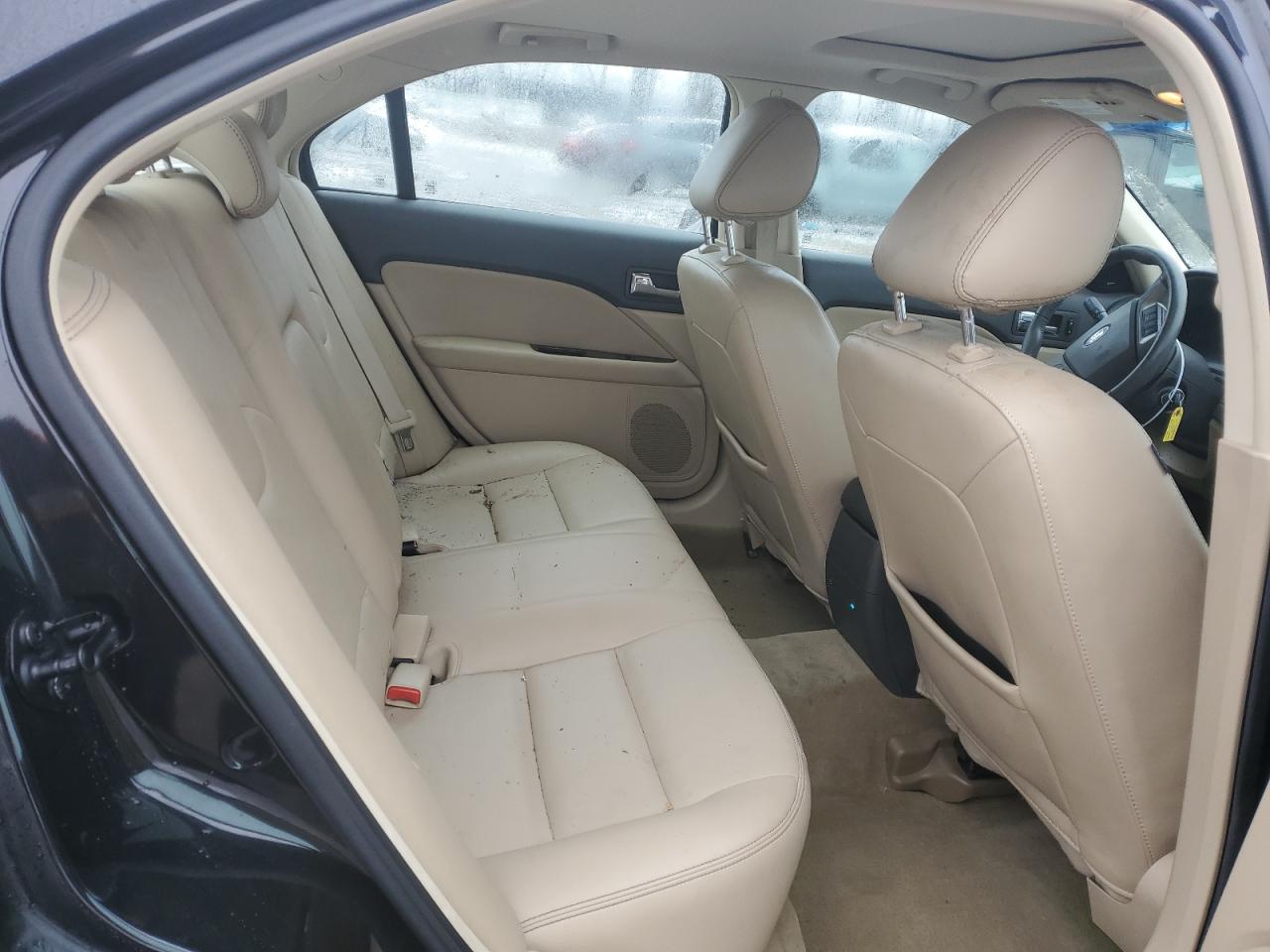 2011 Ford Fusion - Image 10