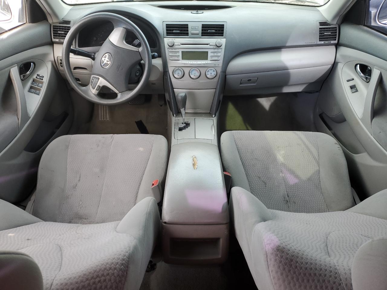 2011 Toyota Camry - Image 8