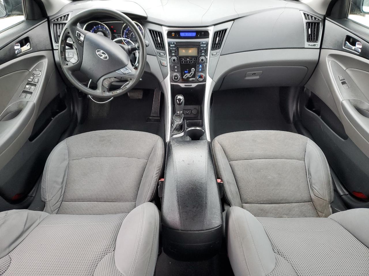 2013 Hyundai Sonata - Image 8