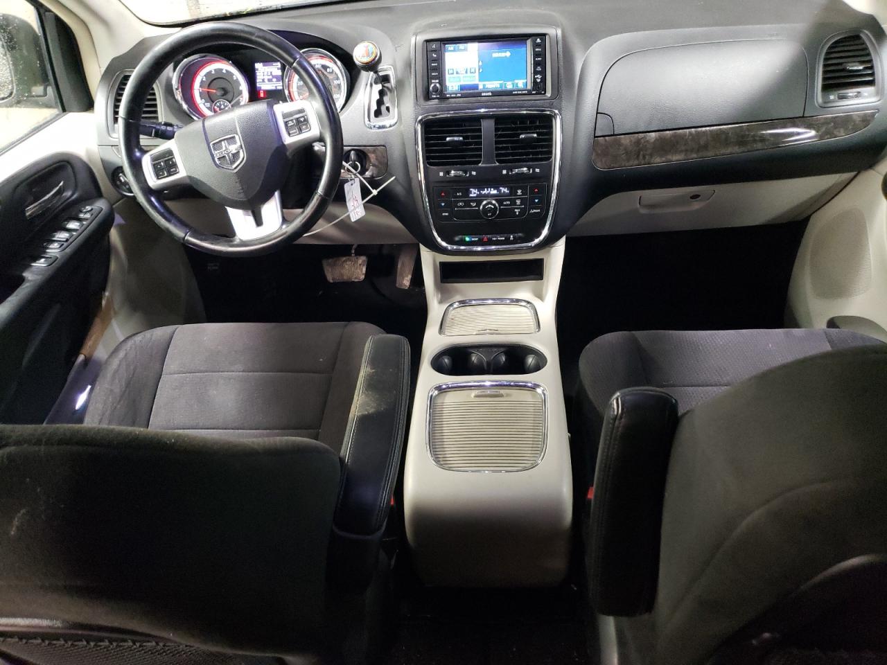 2011 Dodge Caravan - Image 8