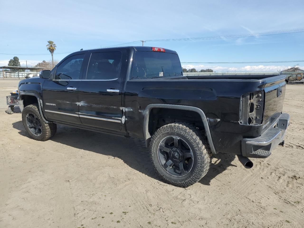 2017 GMC Sierra - Image 2