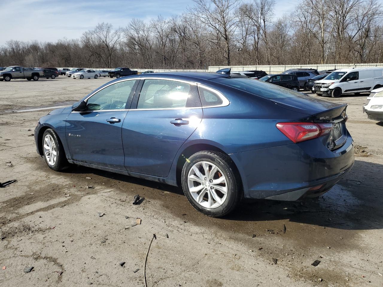 2020 Chevrolet Malibu - Image 2