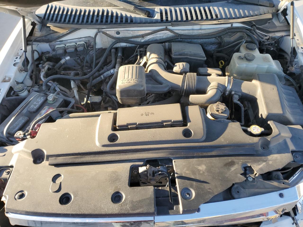 2011 Ford Expedition - Image 14