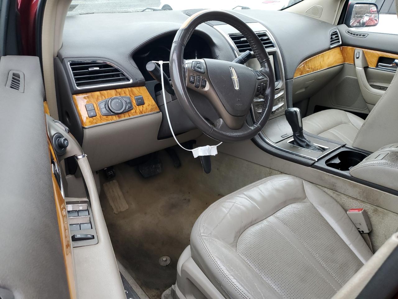 2013 Lincoln MKX - Image 8