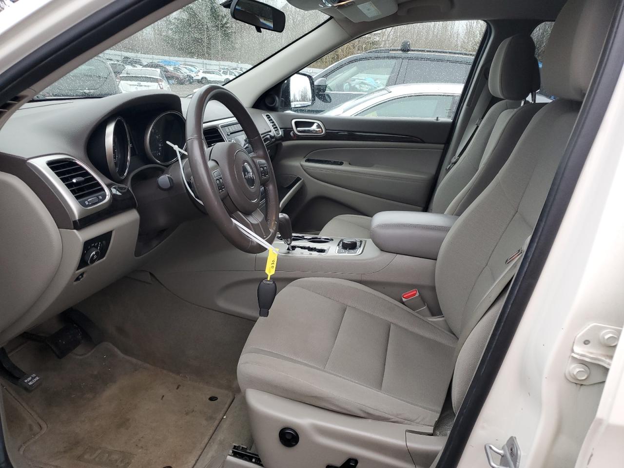 2012 Jeep Grand Cherokee - Image 7