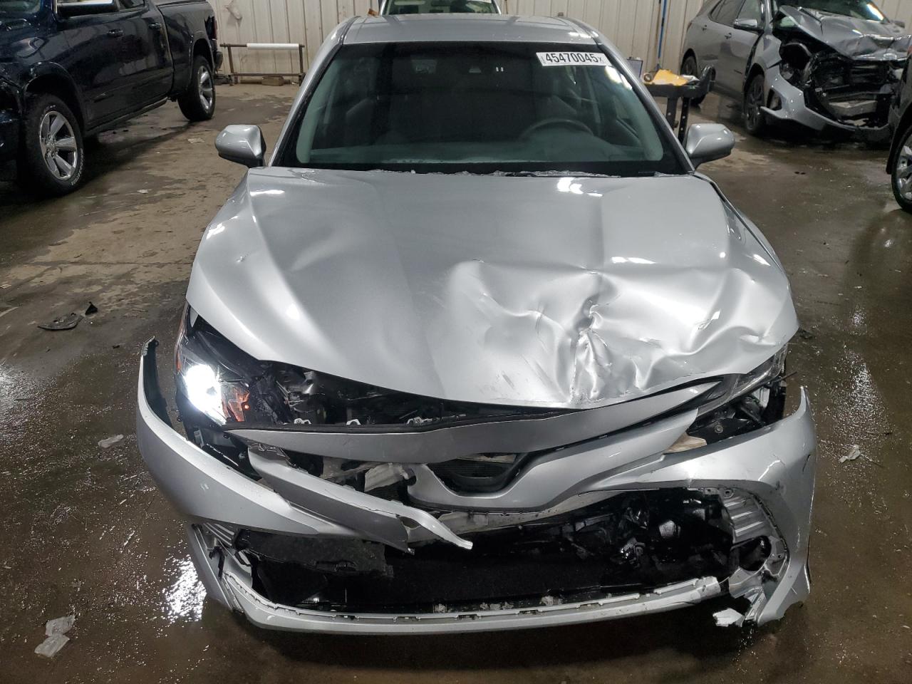 2018 Toyota Camry - Image 5