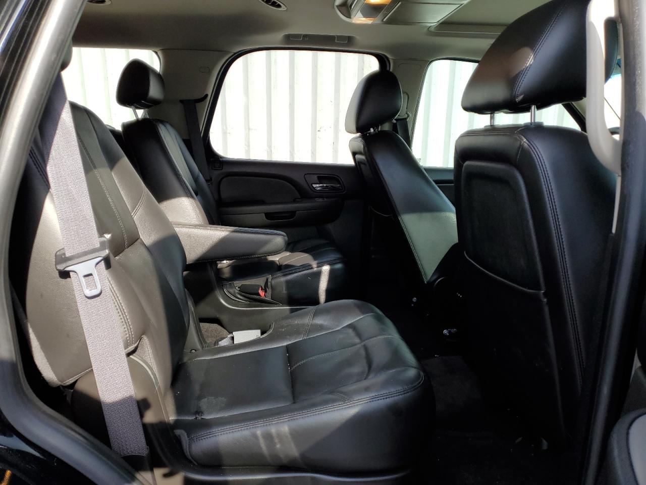 2010 Chevrolet Tahoe - Image 10