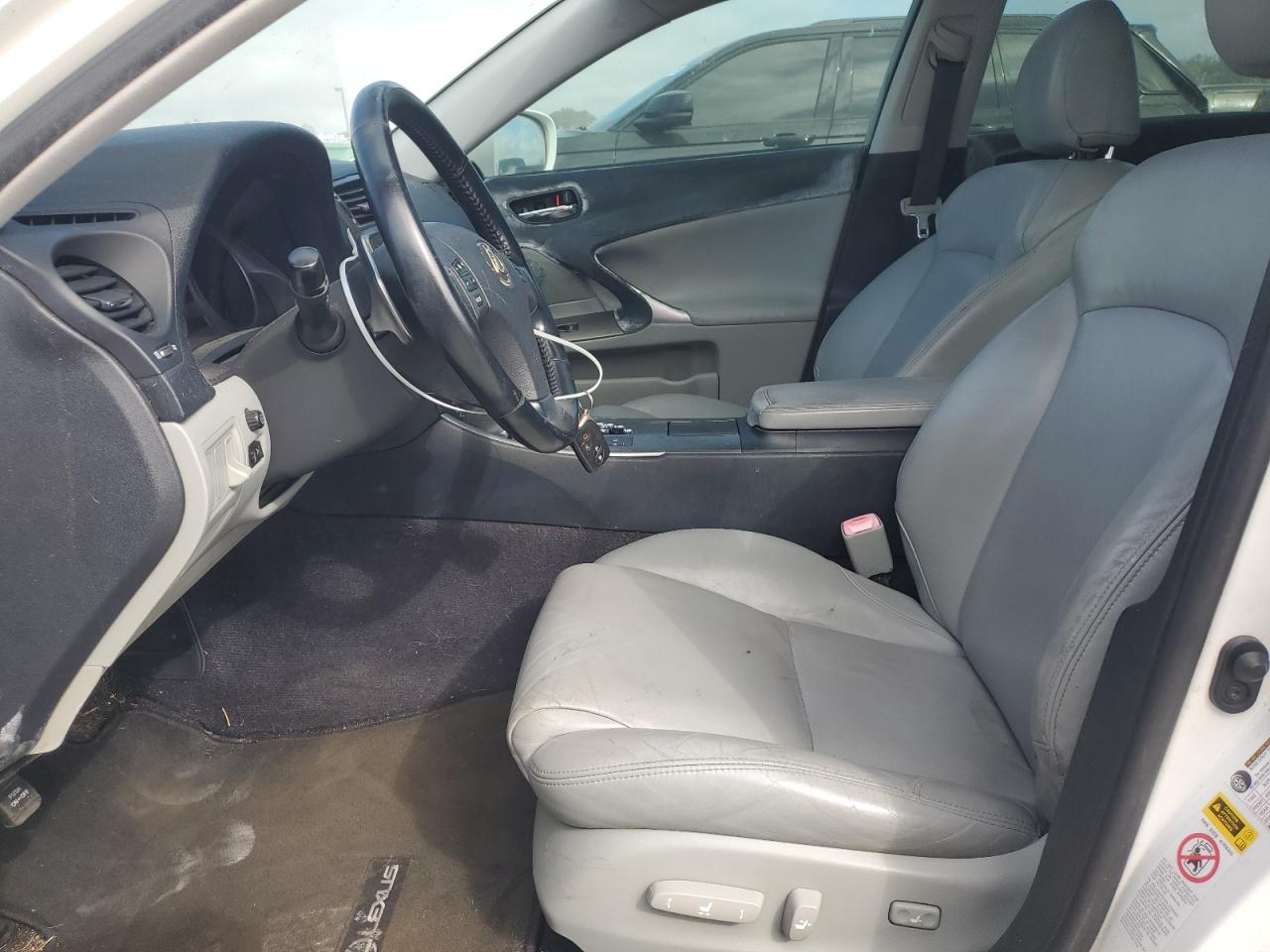 2008 Lexus IS - Image 7