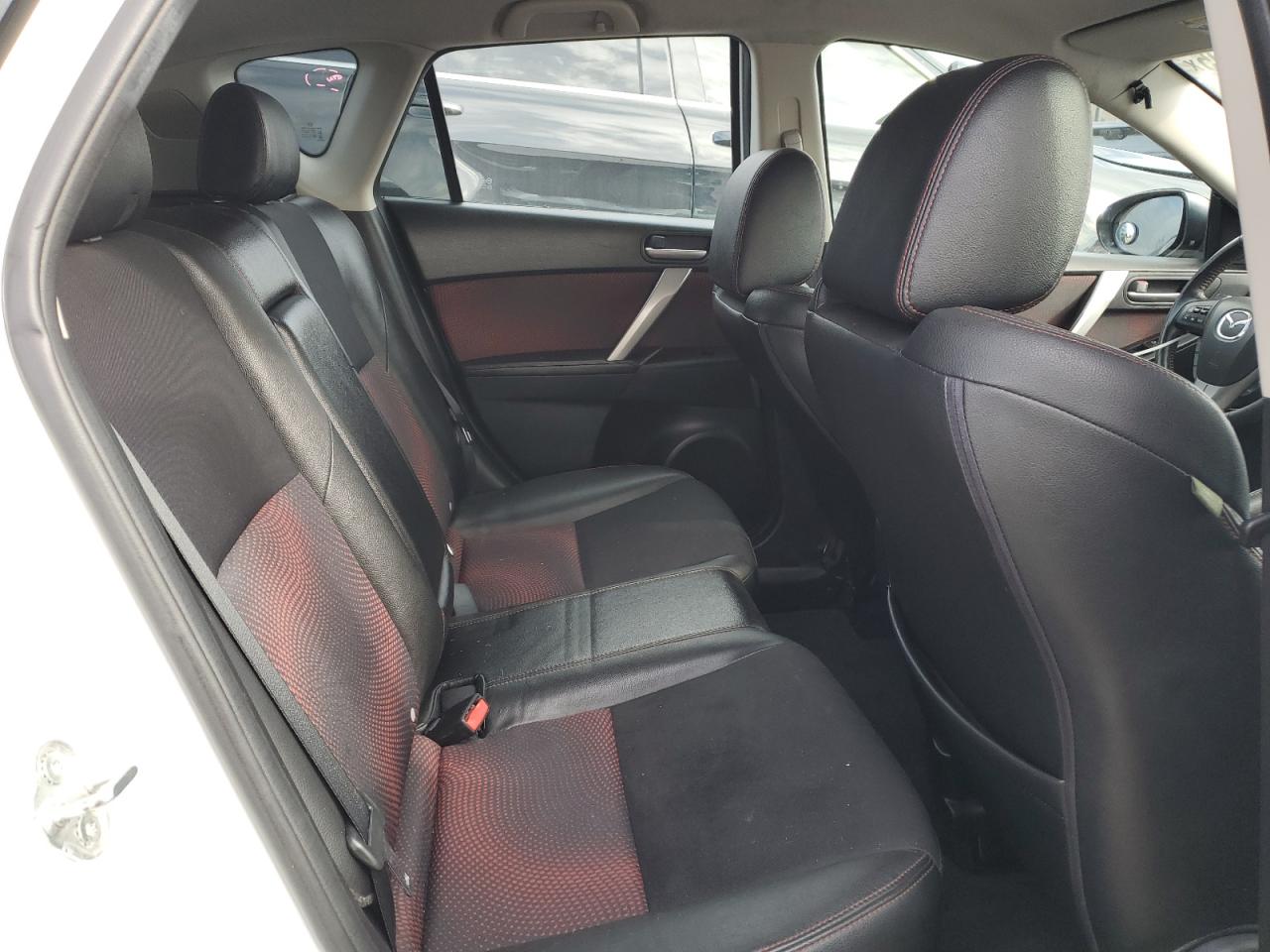 2012 Mazda 3 - Image 10