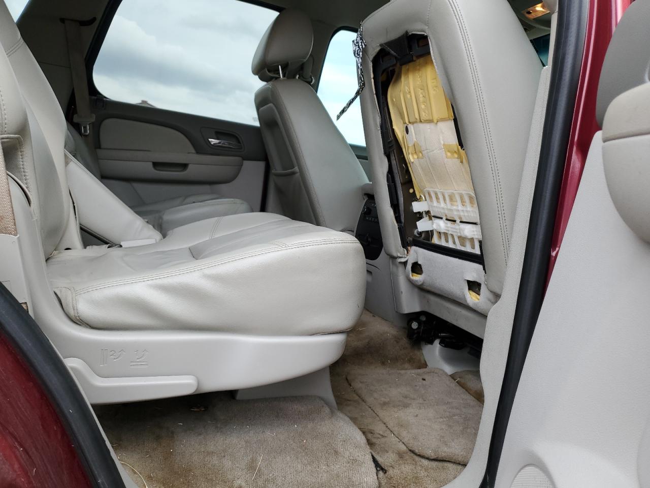2011 GMC Yukon - Image 12