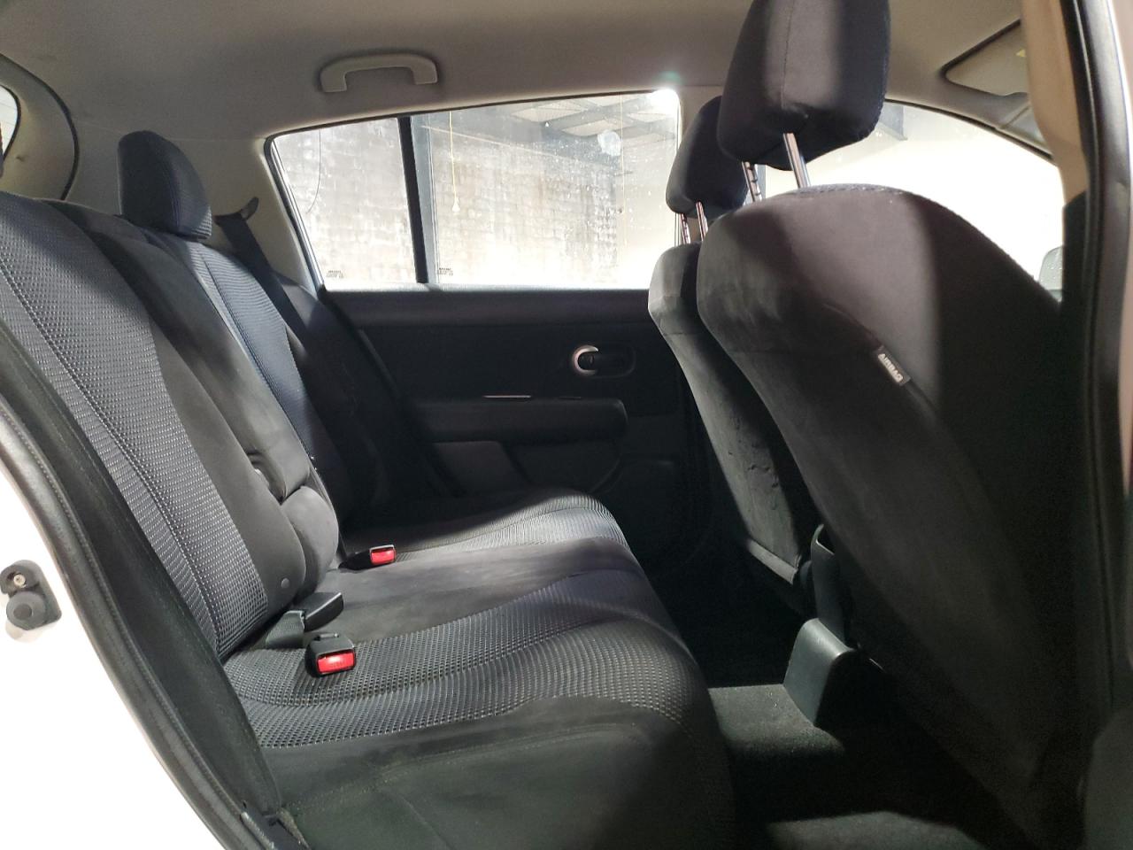 2012 Nissan Versa - Image 10