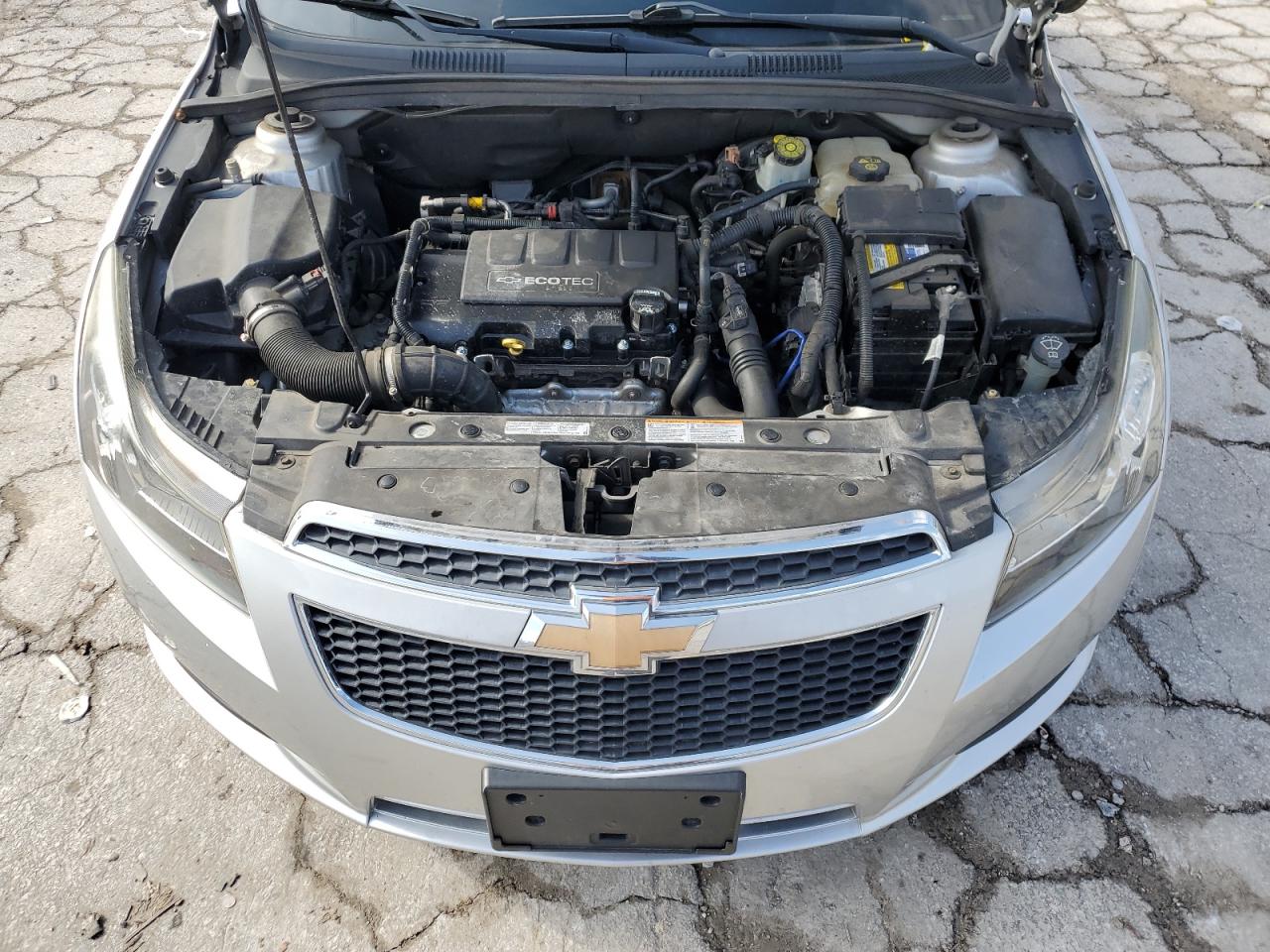 2012 Chevrolet Cruze - Image 12