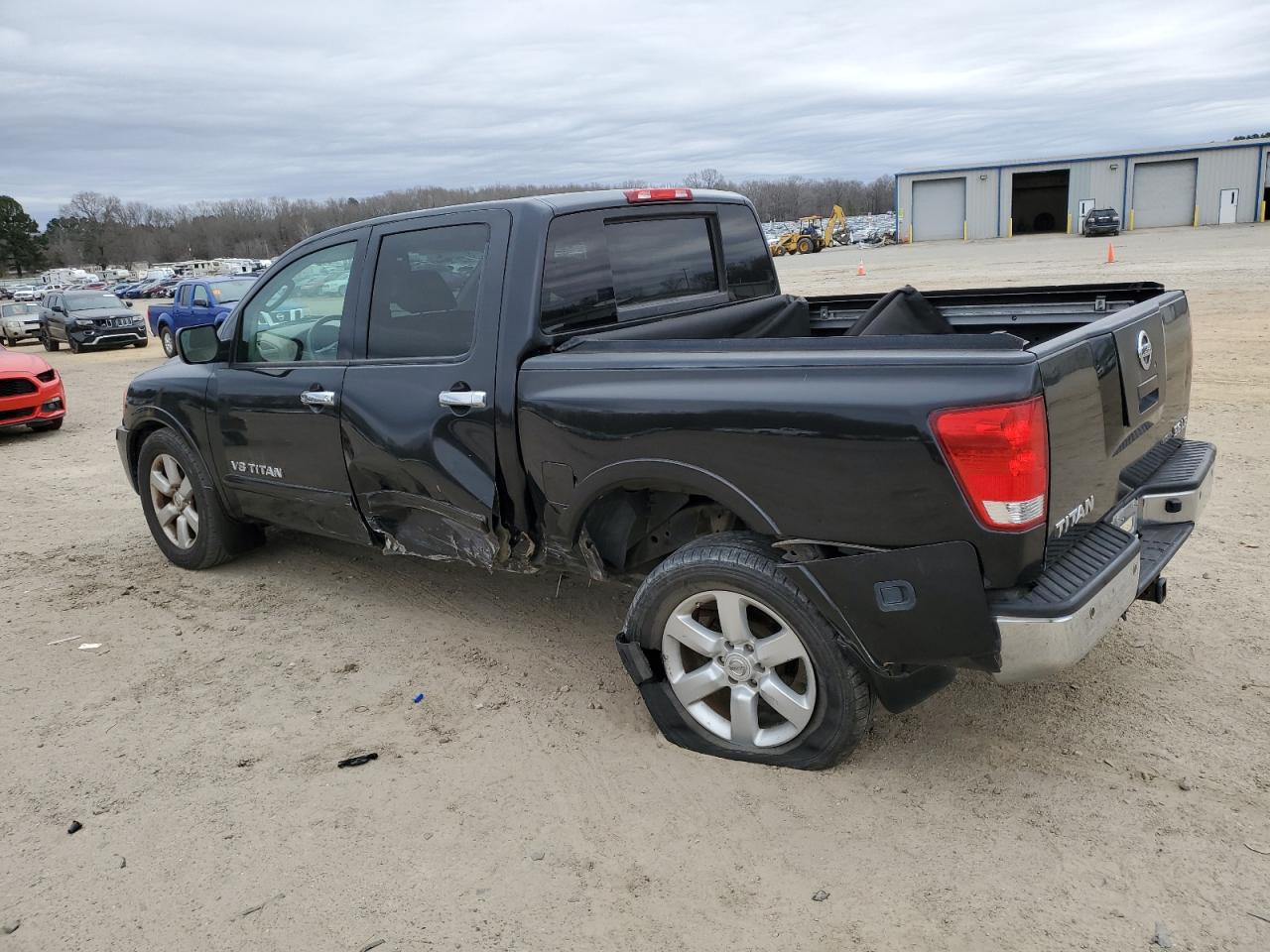 2010 Nissan Titan - Image 2