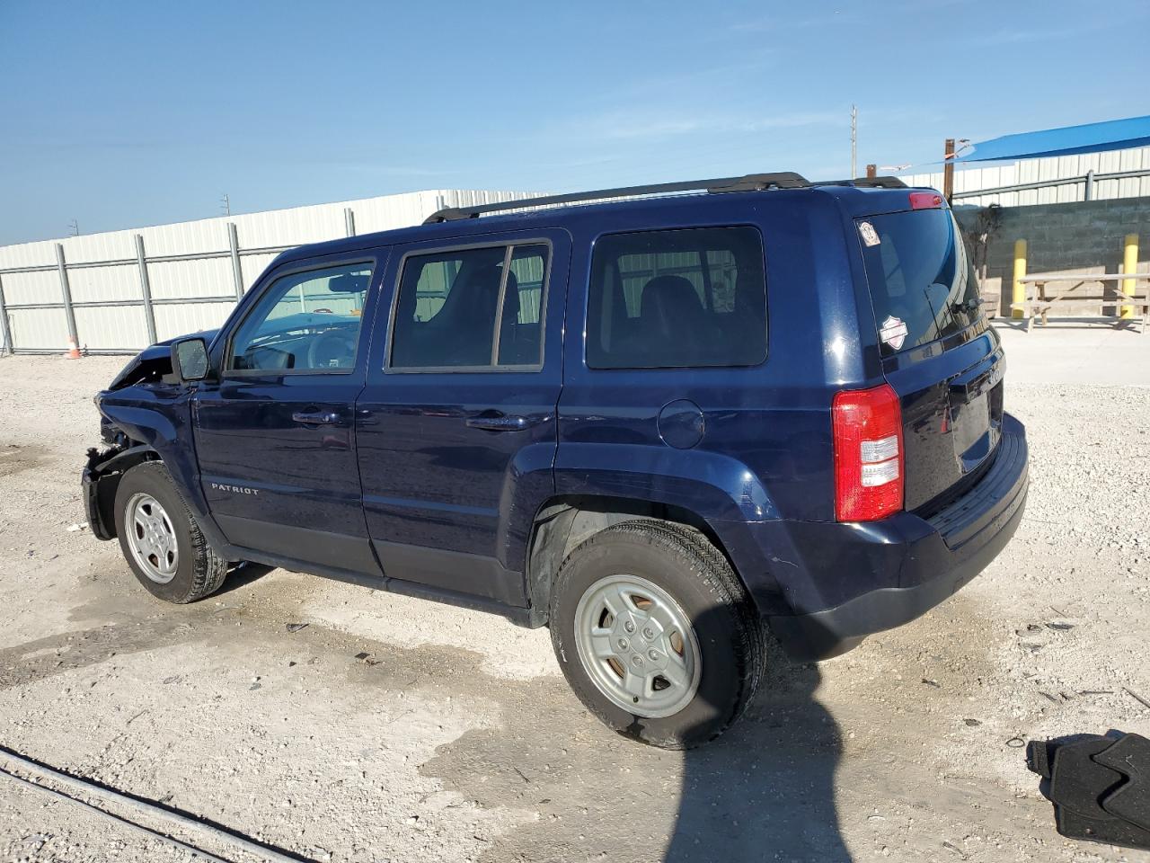 2017 Jeep Liberty (Patriot) - Image 2