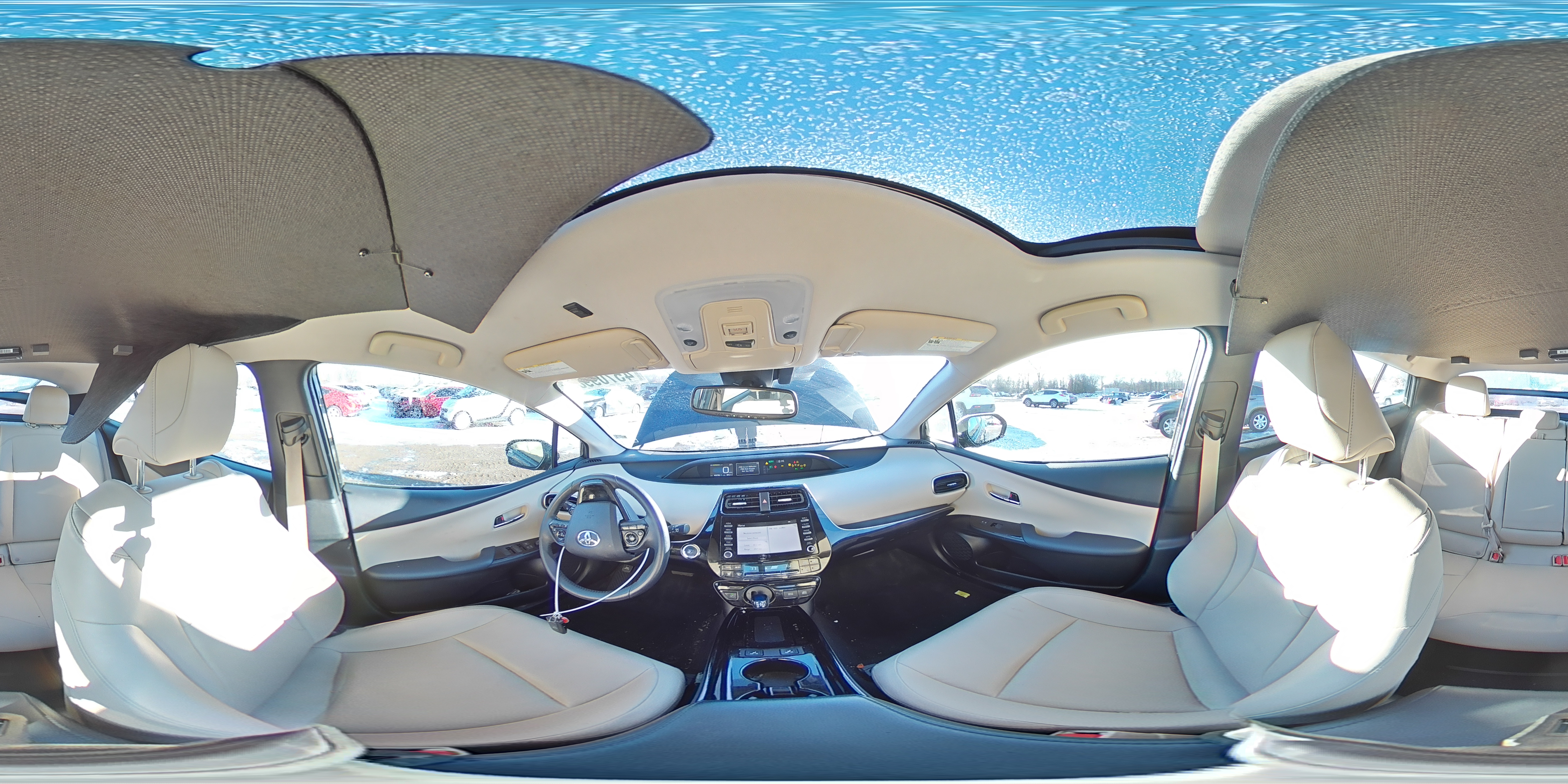 2020 Toyota Prius - Image 12
