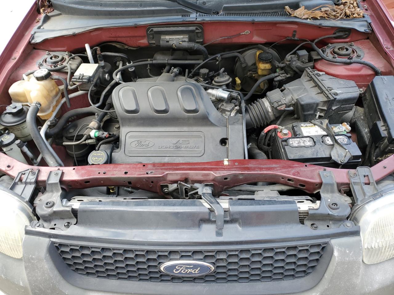 2004 Ford Escape - Image 12
