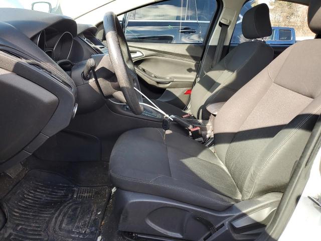 Hatchbacks FORD FOCUS 2016 Biały