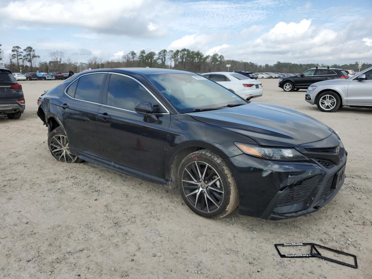 2021 Toyota Camry - Image 4