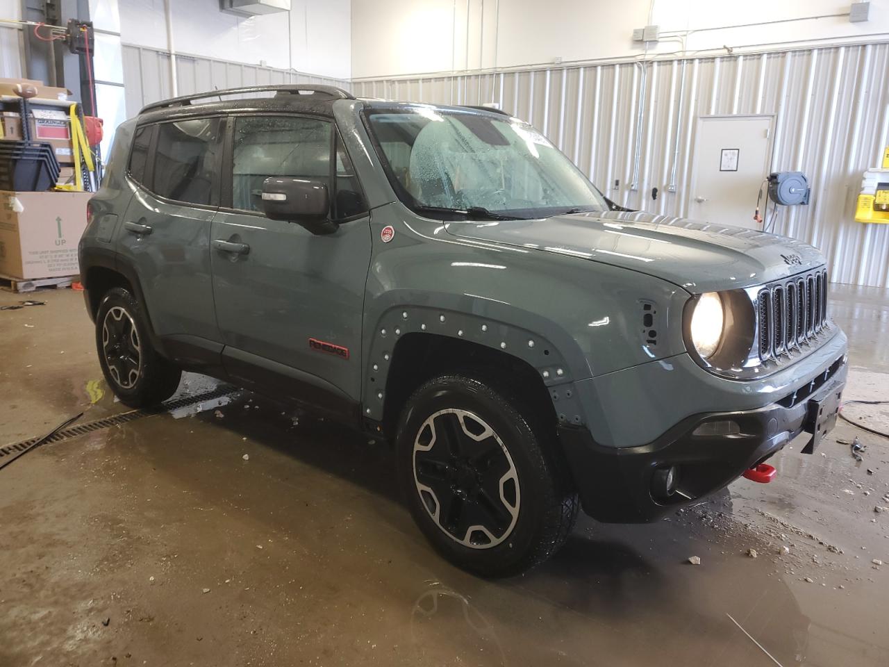 2015 Jeep Renegade - Image 4