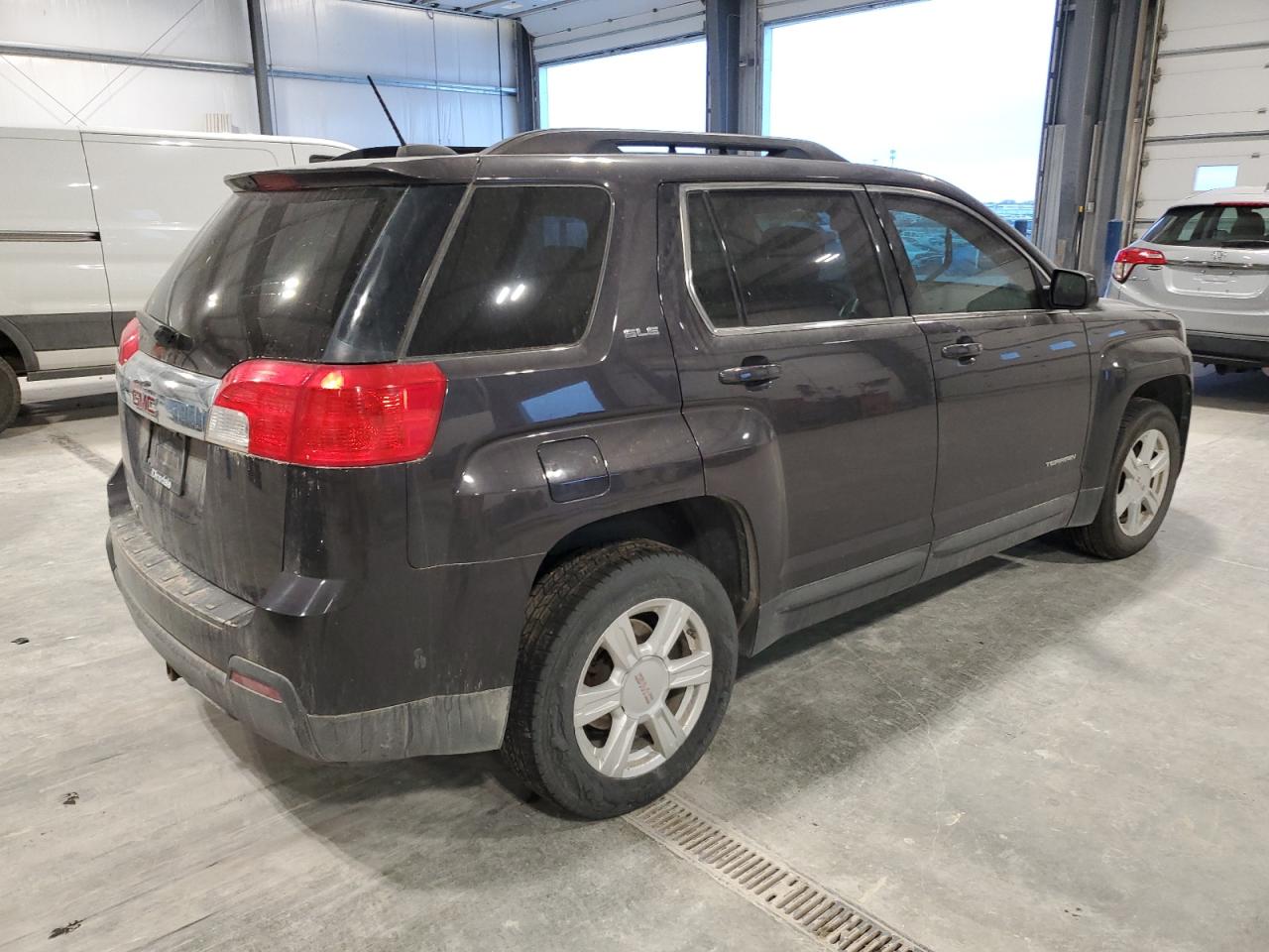 2015 GMC Terrain - Image 3