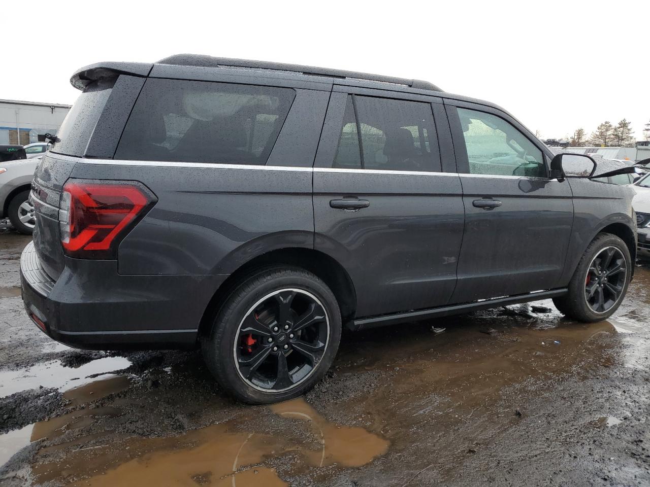 2022 Ford Expedition - Image 3