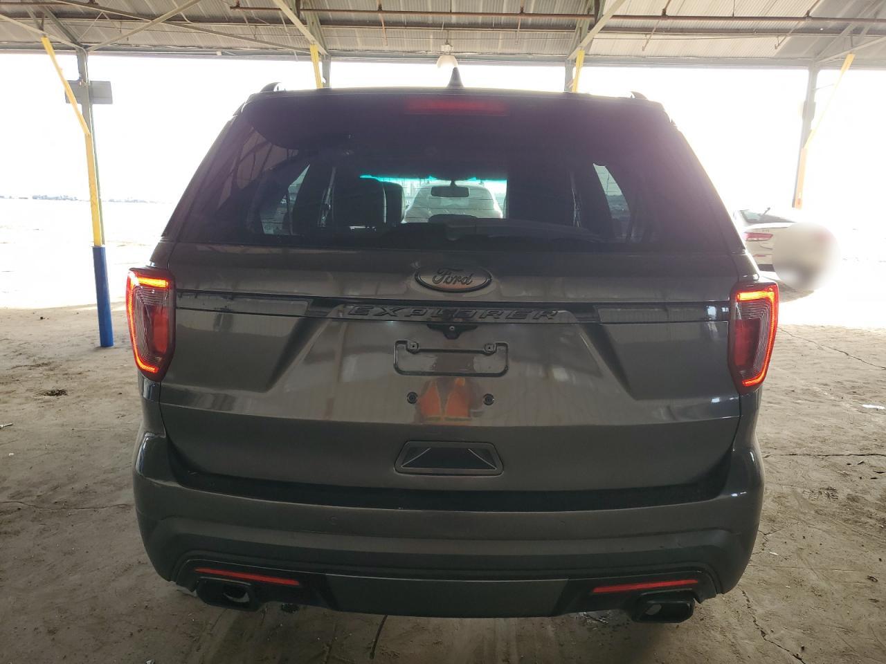 2017 Ford Explorer - Image 6