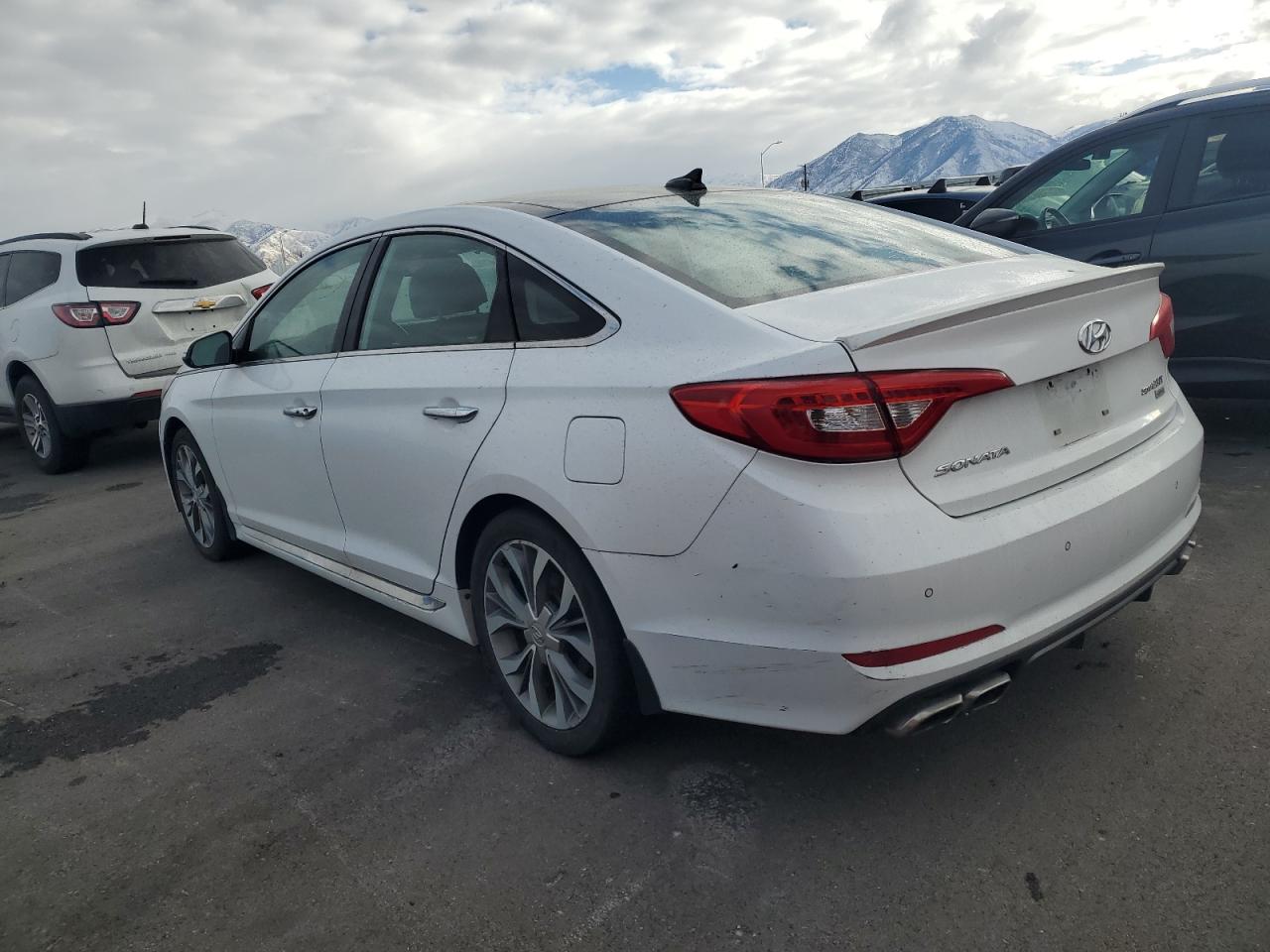 2015 Hyundai Sonata - Image 2