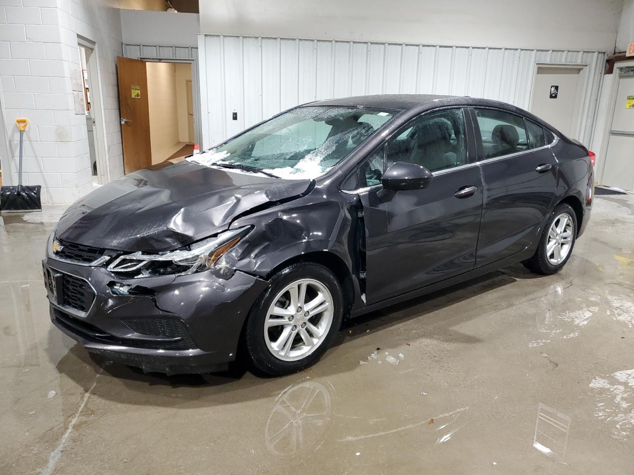 2017 Chevrolet Cruze - Image 1