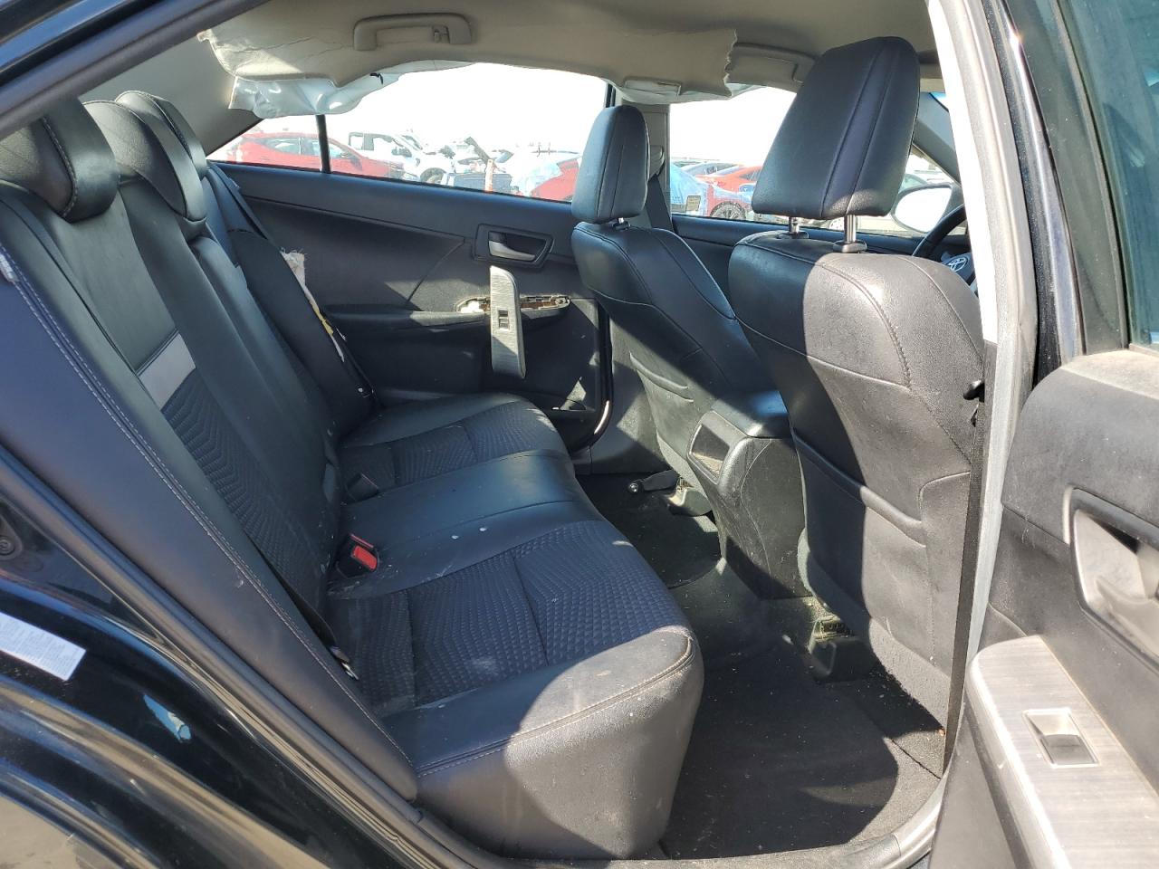 2014 Toyota Camry - Image 10