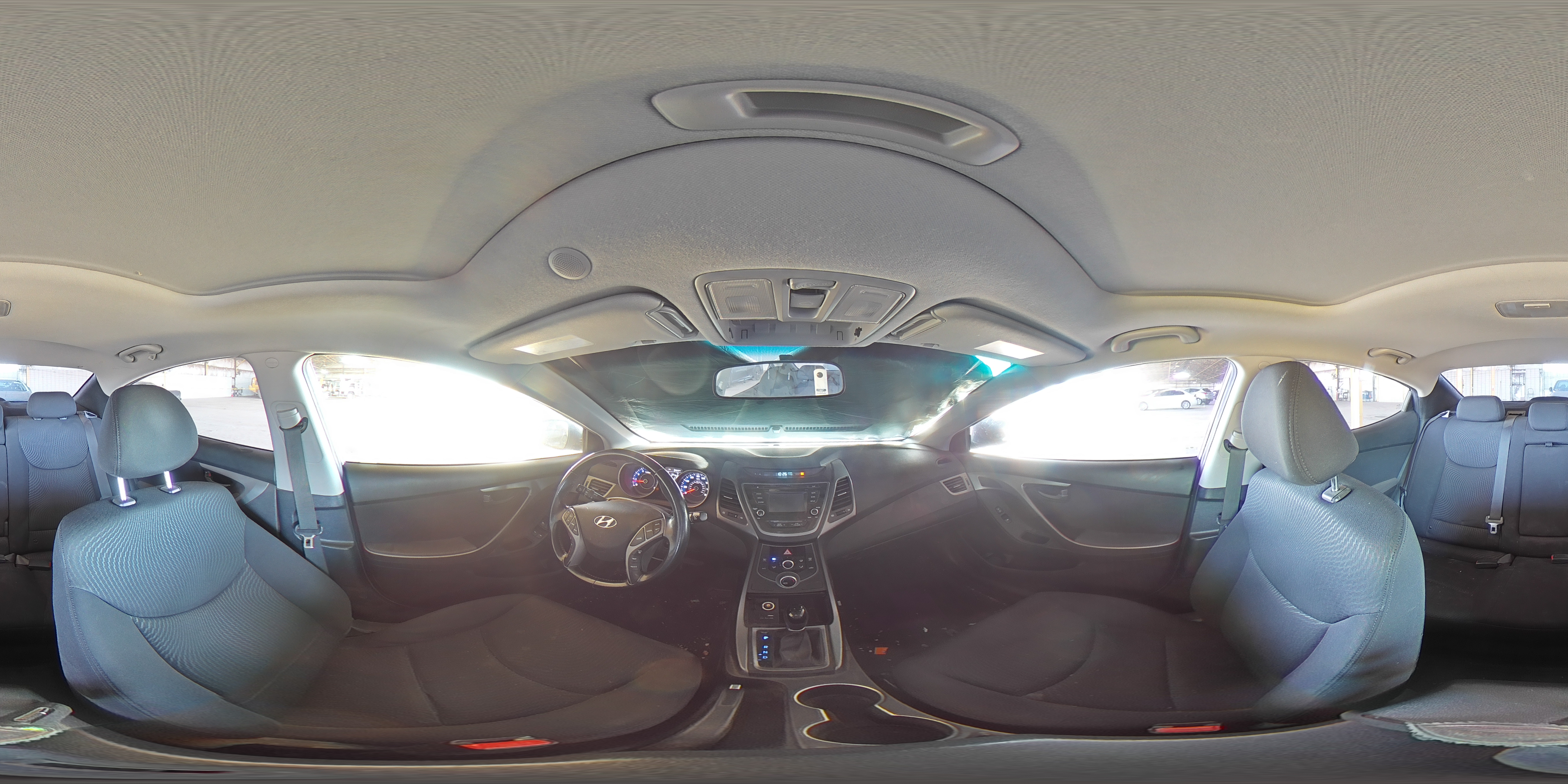 2015 Hyundai Elantra - Image 13