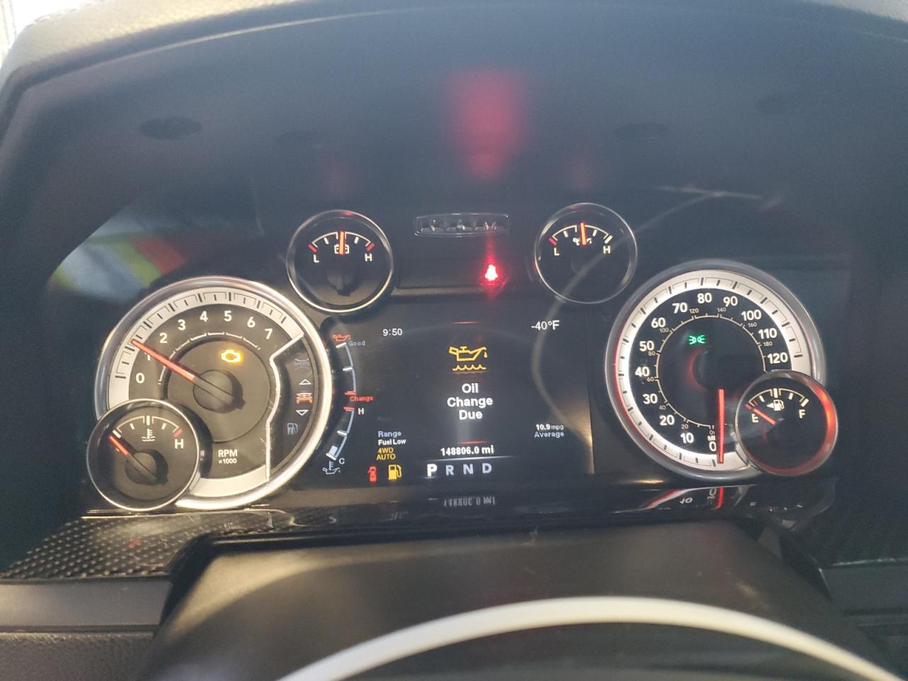 2013 RAM 1500 - Image 9