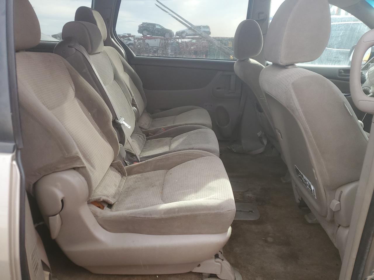 2009 Toyota Sienna - Image 11