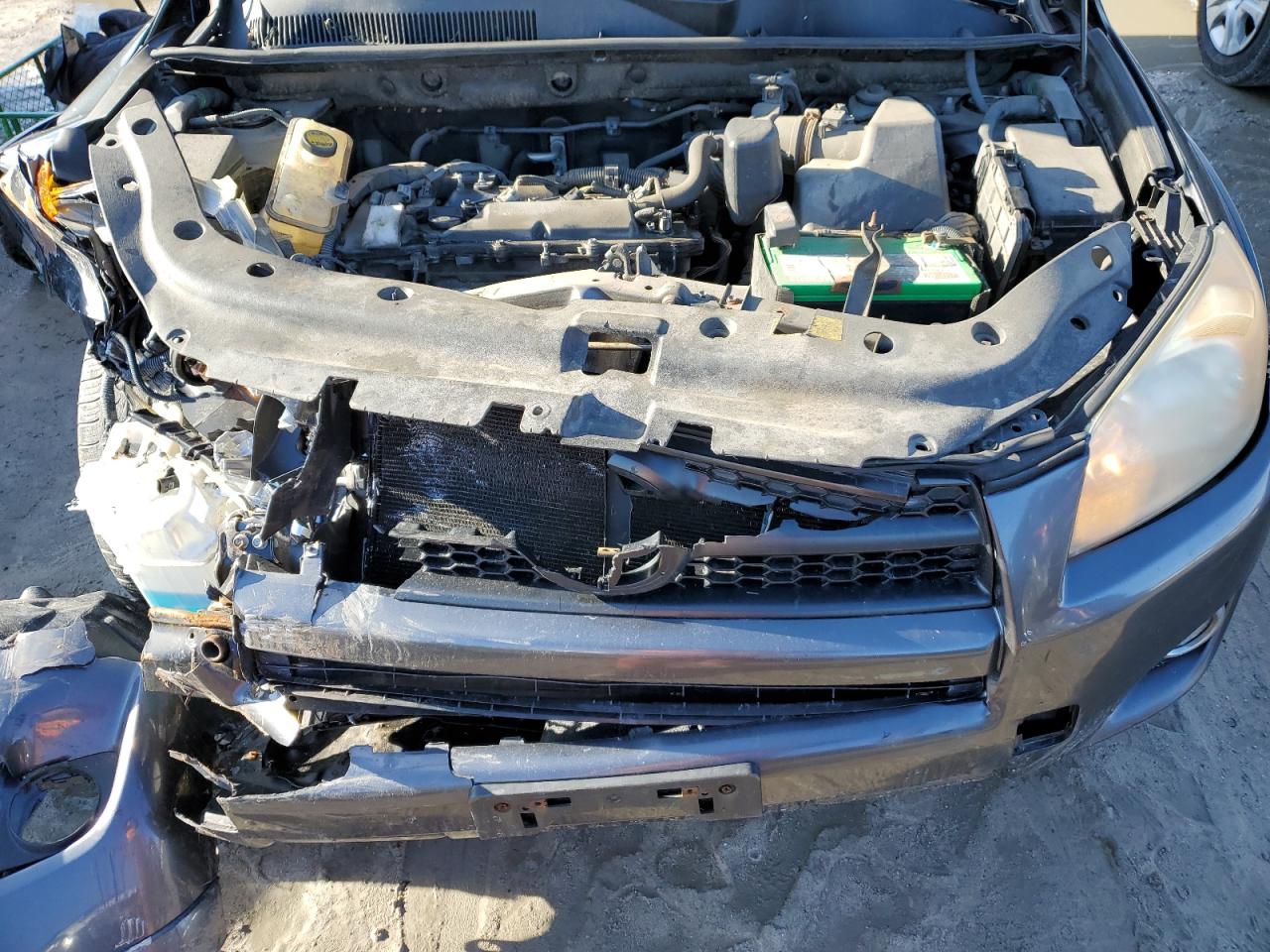 2010 Toyota RAV 4 - Image 12