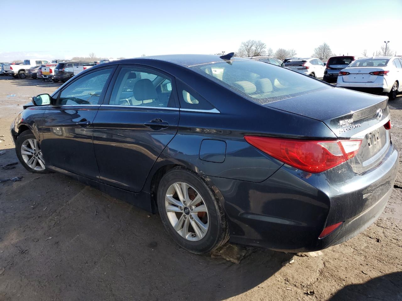 2014 Hyundai Sonata - Image 2