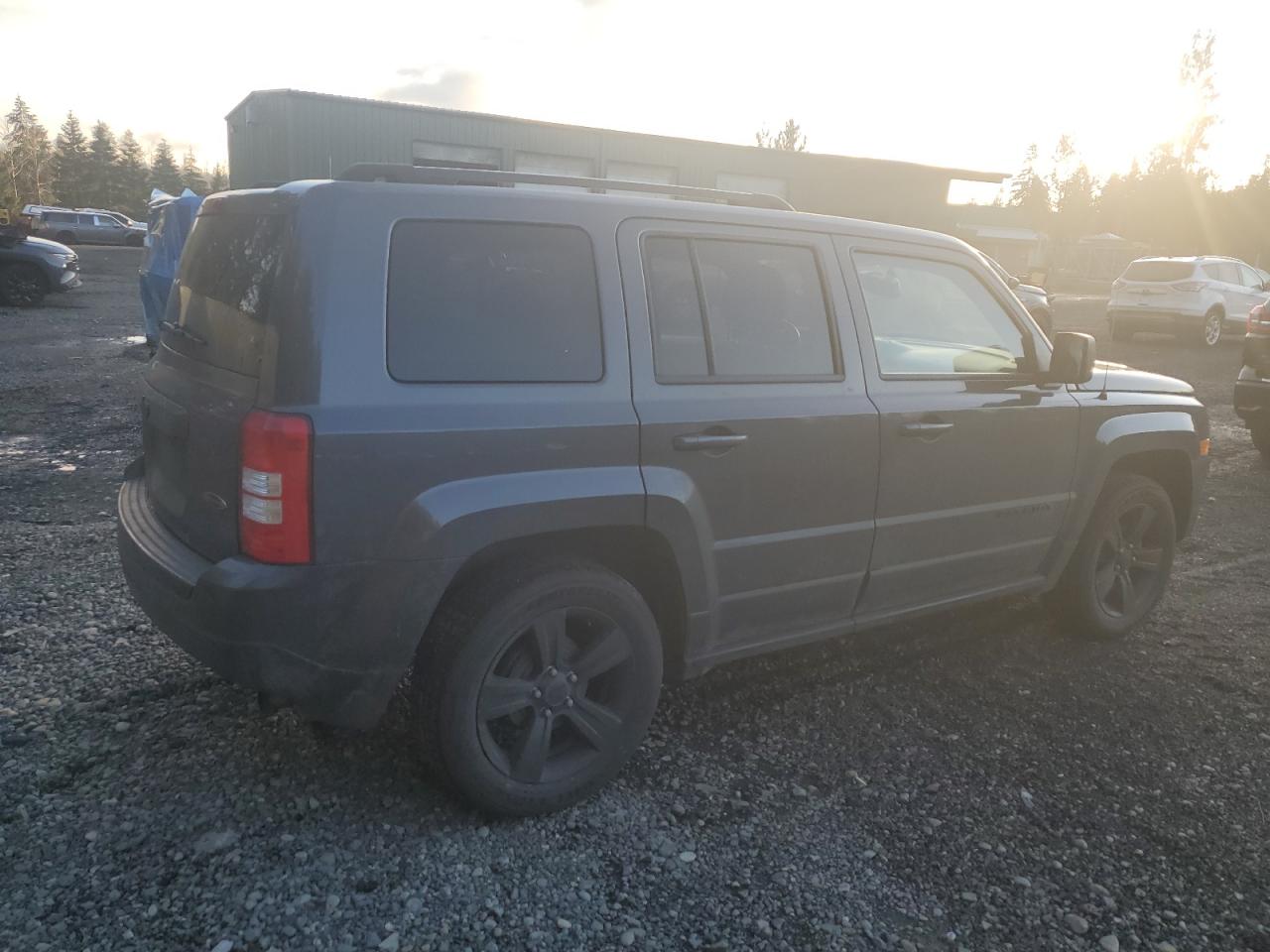 2015 Jeep Liberty (Patriot) - Image 3