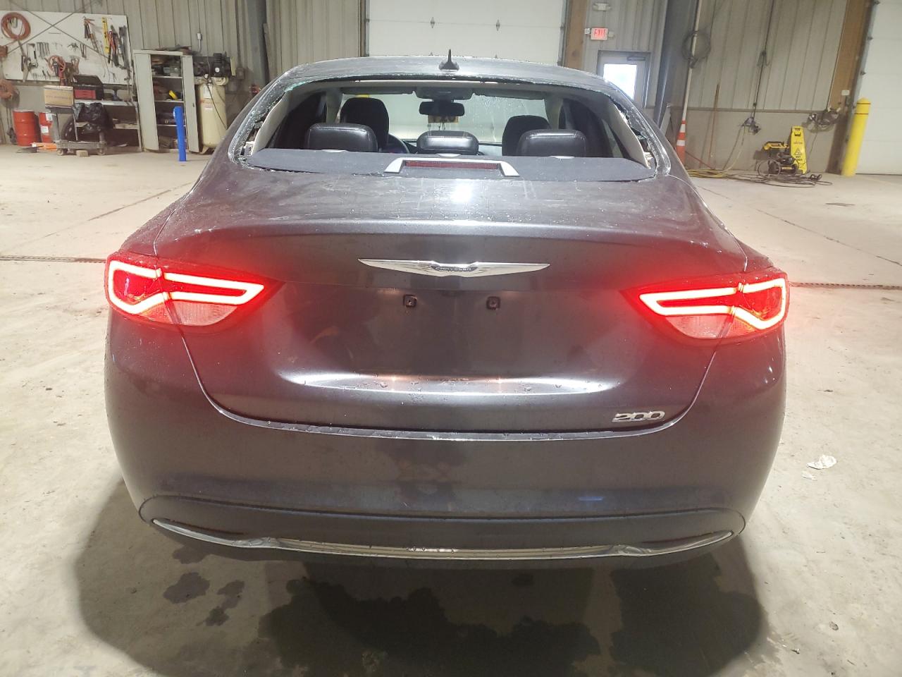 2017 Chrysler 200 - Image 6