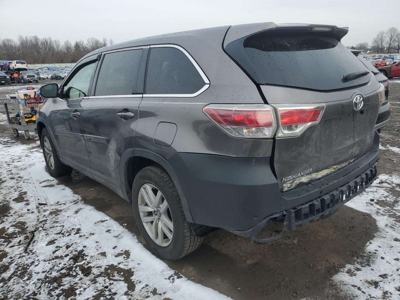 2016 Toyota Highlander - Image 2