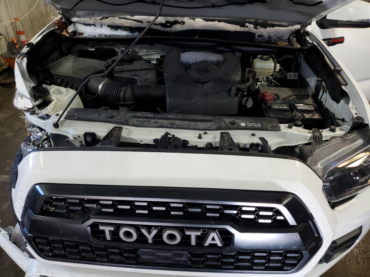 2019 Toyota Tacoma - Image 12