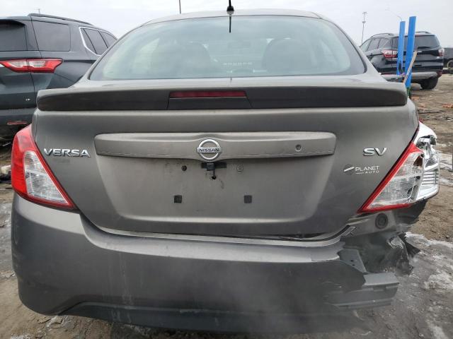  NISSAN VERSA 2017 Серый