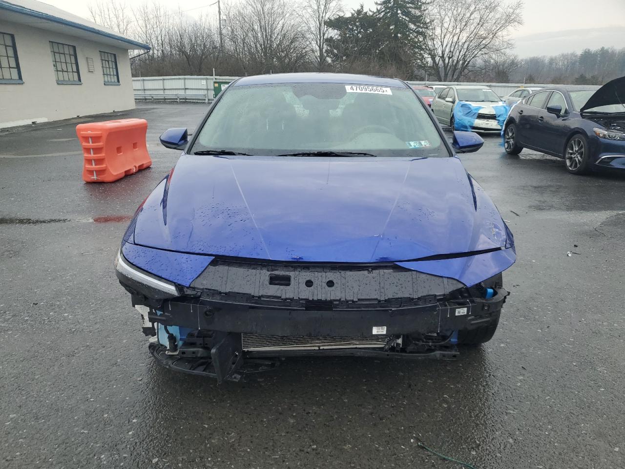 2024 Hyundai Elantra - Image 5