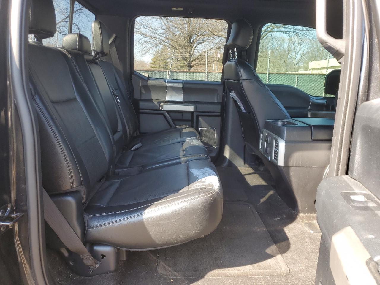 2015 Ford F-150 - Image 10