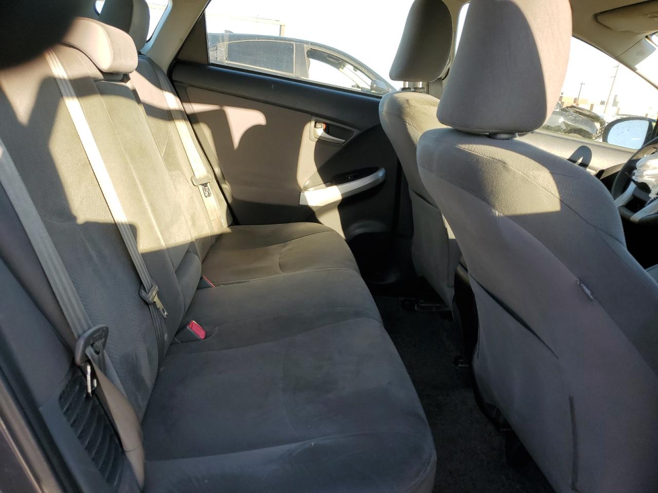 2012 Toyota Prius - Image 11