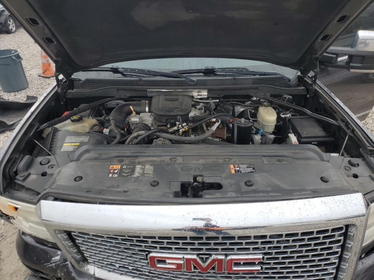 2015 GMC Sierra - Image 13