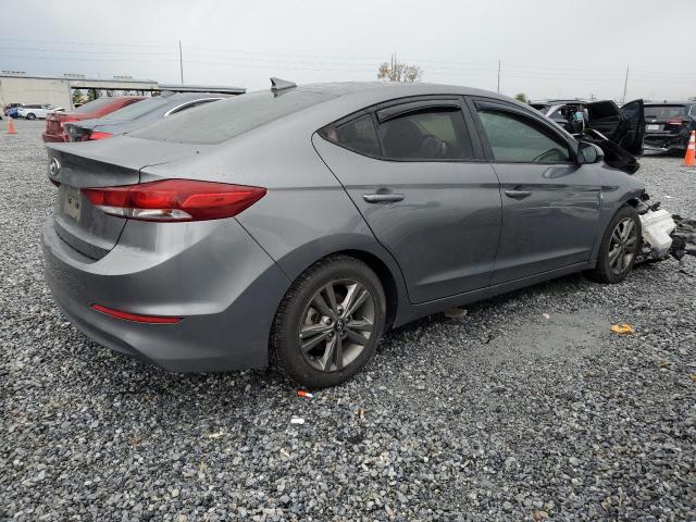  HYUNDAI ELANTRA 2018 Серебристый